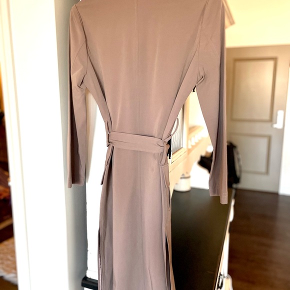 Spring Coat - Picture 2 of 3